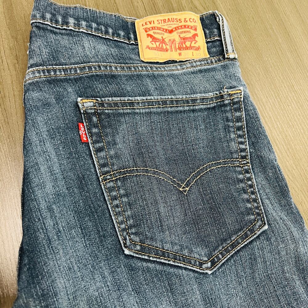 Levi's 511 Jeans Men's Size 36X30 Blue Five Pocket Slim Fit Straight Leg Denim - Picture 3 of 16